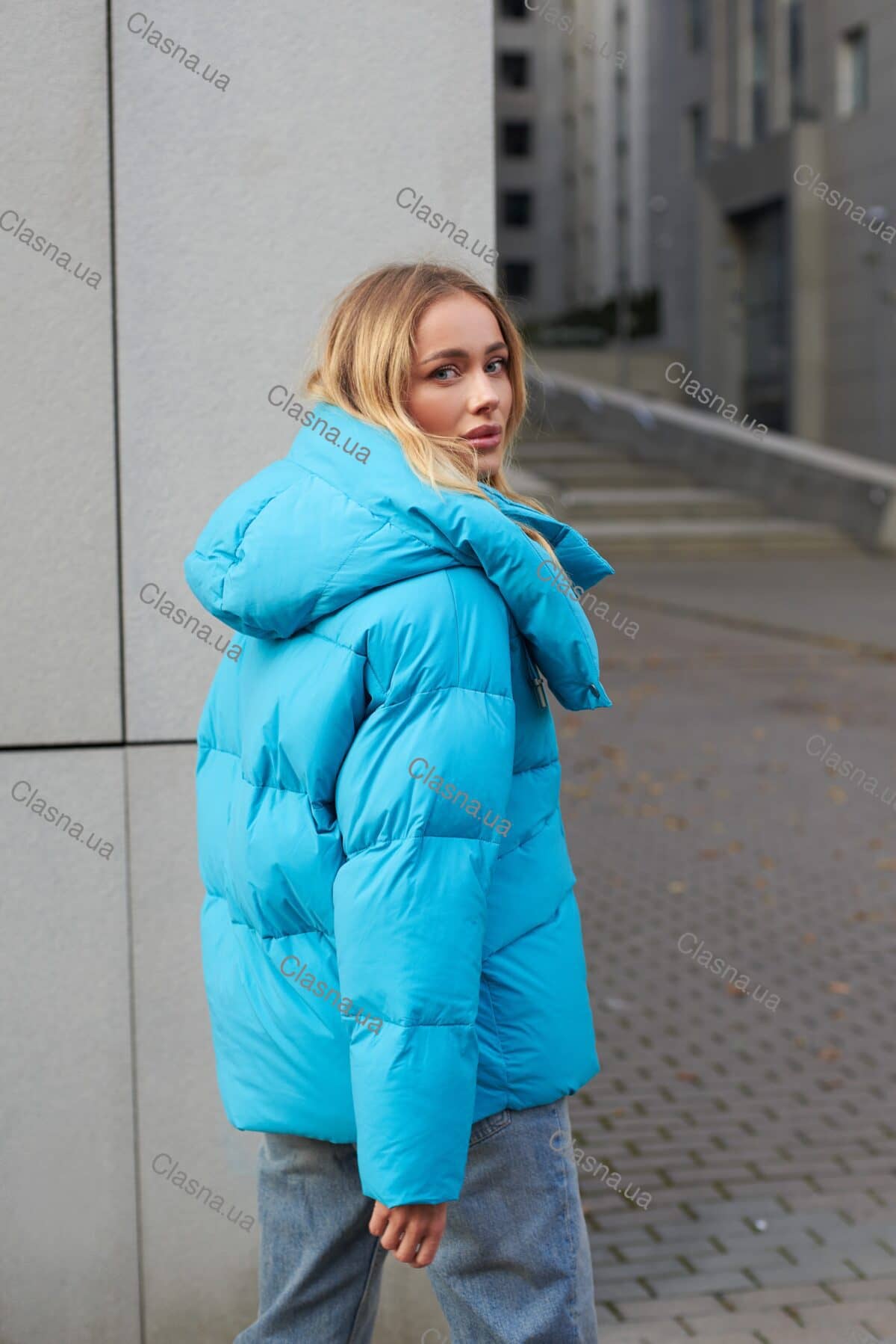 Женская зимняя короткая куртка с капюшоном 710 - Зображення 3