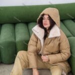 Женский зимний длинный пуховик с капюшоном 73517 - Зображення 9