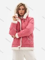 Жіноча коротка куртка з капюшоном 256D